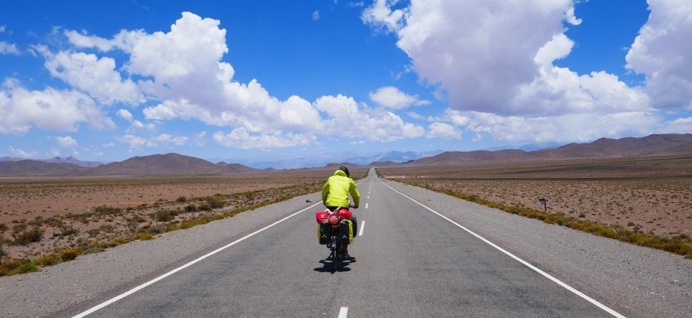 Attraverso il Sud America in sella alla sua bicicletta per salvare l'ambiente